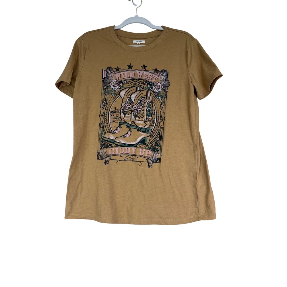 Maurices XS Womens Wild West Giddy Up Graphic Tee Tan Cowboy Boots Floral Shirt